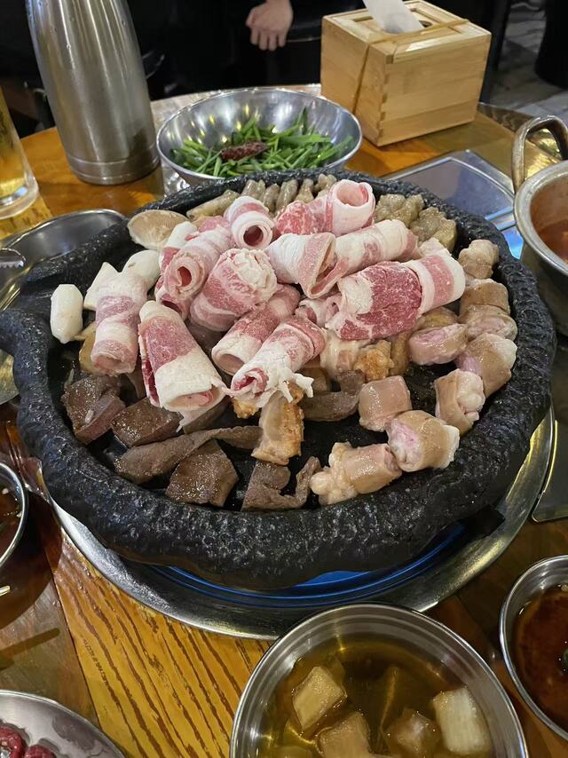 就是这个很烫的锅！